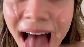 Jameliz Benitez Hot Trending Sex Tape Blowjob Cum In Mouth Video